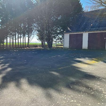 Le Cabaret Paisible Avec Piscine Villa Montierchaume Buitenkant foto