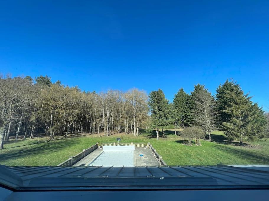 Le Cabaret Paisible Avec Piscine Villa Montierchaume Buitenkant foto